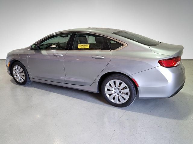 2016 Chrysler 200 LX