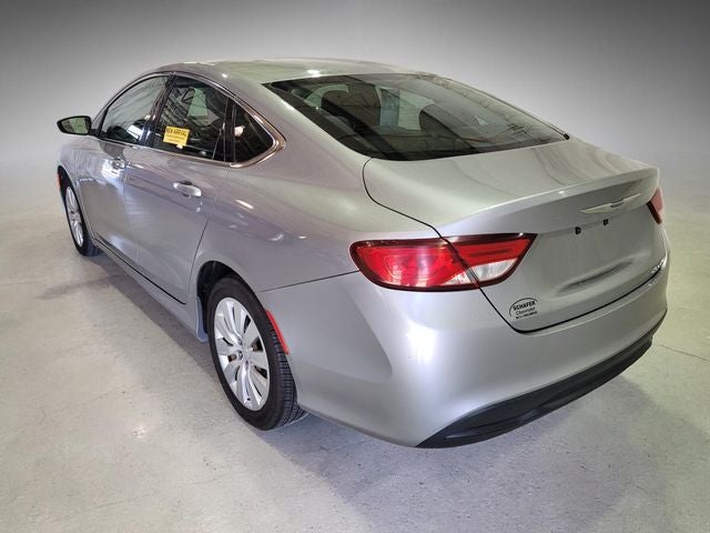 2016 Chrysler 200 LX