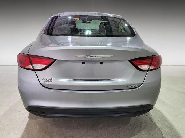 2016 Chrysler 200 LX