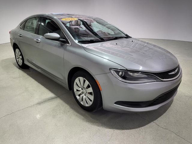 2016 Chrysler 200 LX