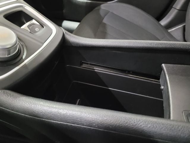 2016 Chrysler 200 LX