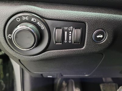 2016 Chrysler 200 LX