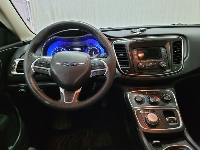 2016 Chrysler 200 LX