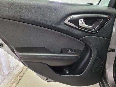 2016 Chrysler 200 LX