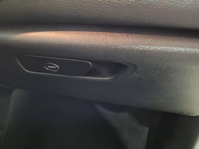 2016 Chrysler 200 LX