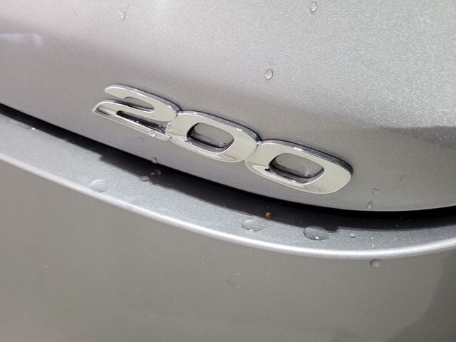 2016 Chrysler 200 LX