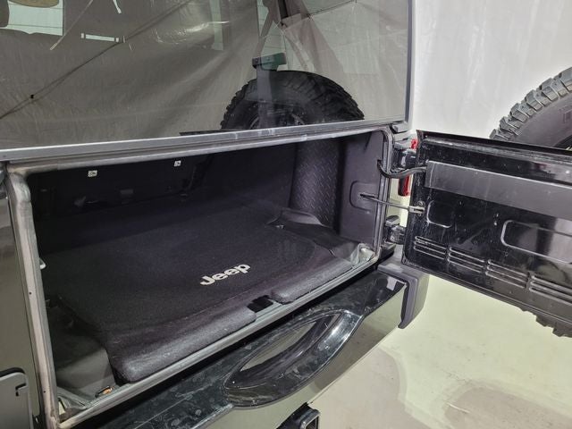 2015 Jeep Wrangler Unlimited Willys