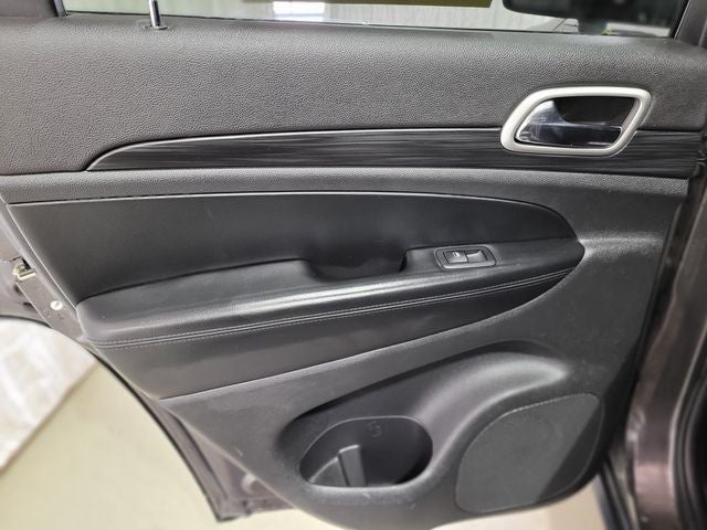 2020 Jeep Grand Cherokee Laredo