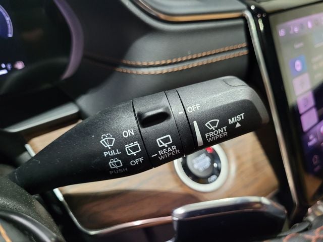 2023 Jeep Grand Cherokee Summit