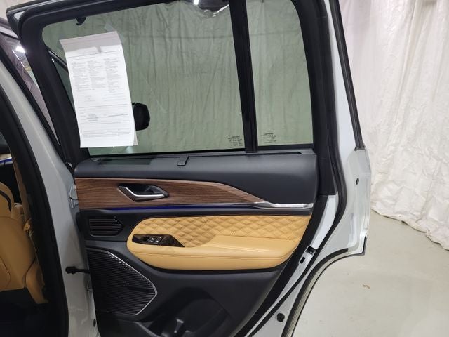 2023 Jeep Grand Cherokee Summit