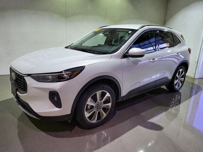 2025 Ford Escape Platinum