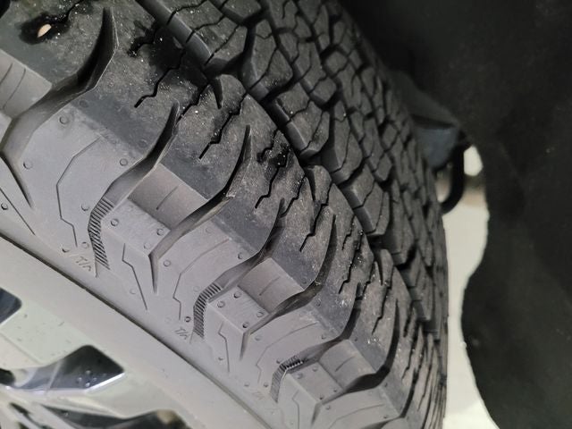 2022 Ford Explorer XLT 202A