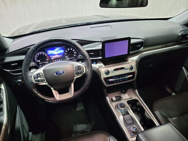 2022 Ford Explorer XLT 202A