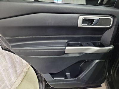 2022 Ford Explorer XLT 202A