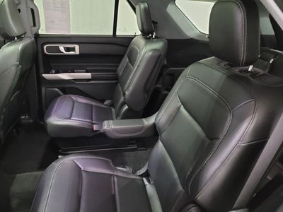 2022 Ford Explorer XLT 202A