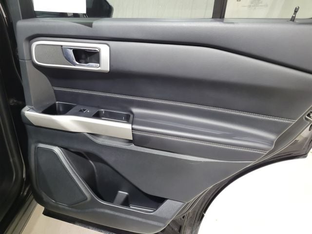 2022 Ford Explorer XLT 202A