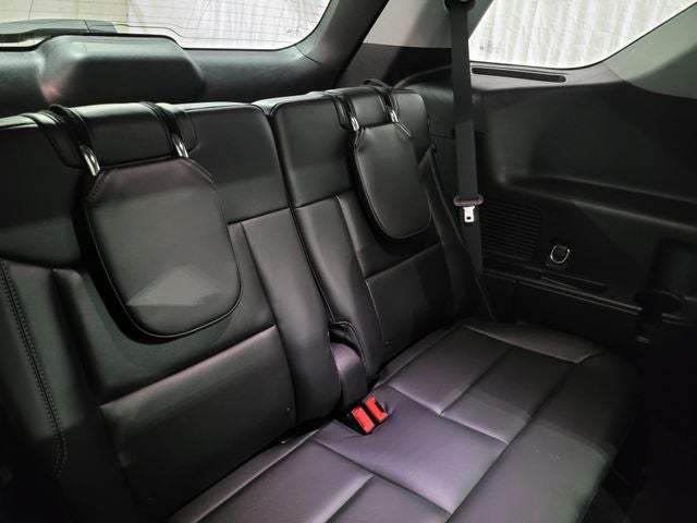 2022 Ford Explorer XLT 202A