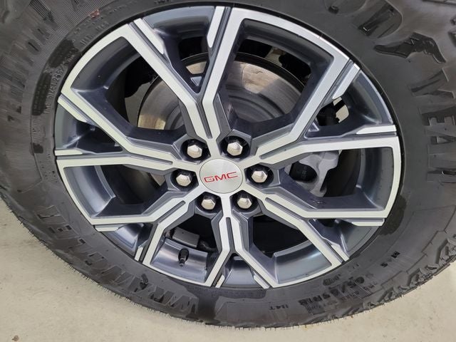 2024 GMC Acadia AT4