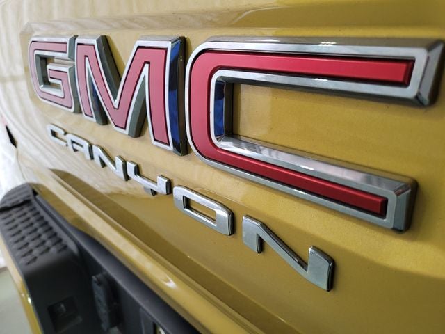 2024 GMC Canyon AT4