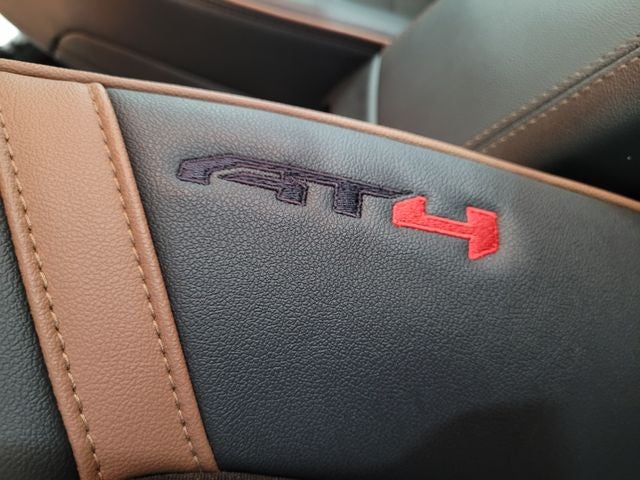 2024 GMC Canyon AT4