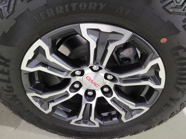 2024 GMC Canyon AT4