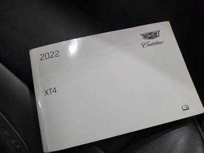 2022 Cadillac XT4 Premium Luxury