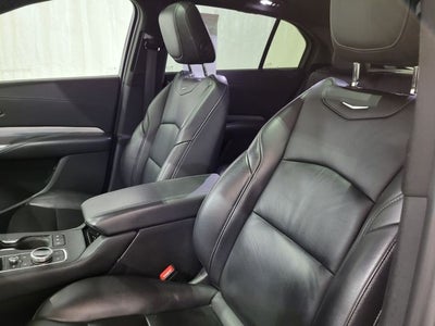 2022 Cadillac XT4 Premium Luxury