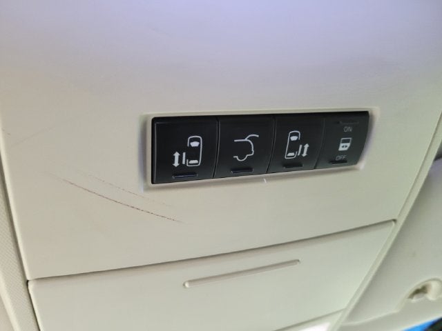 2010 Chrysler Town & Country Touring