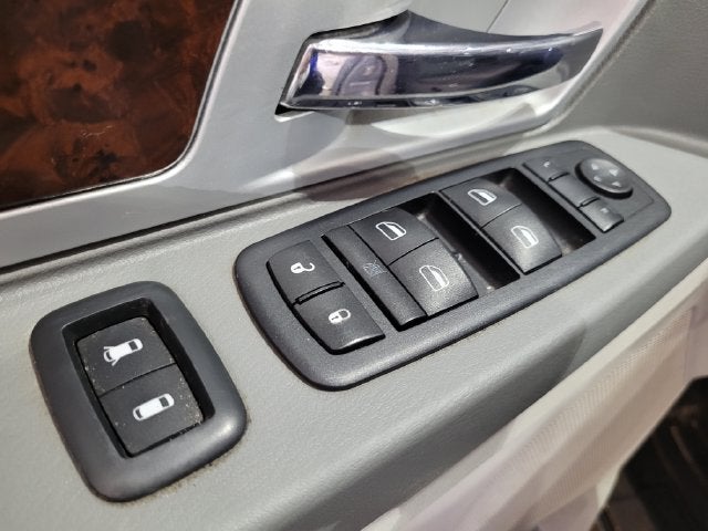 2010 Chrysler Town & Country Touring