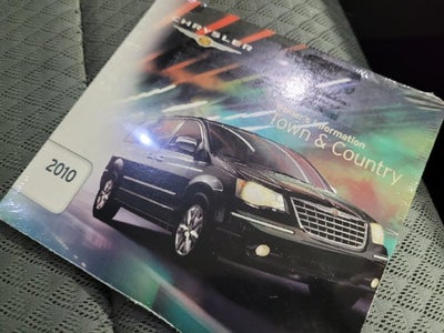 2010 Chrysler Town & Country Touring