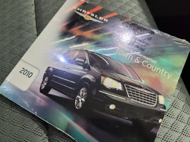 2010 Chrysler Town & Country Touring