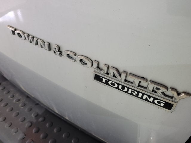 2010 Chrysler Town & Country Touring