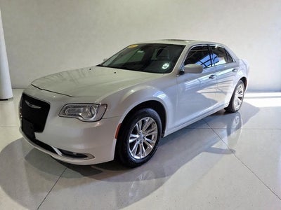 2015 Chrysler 300 Limited