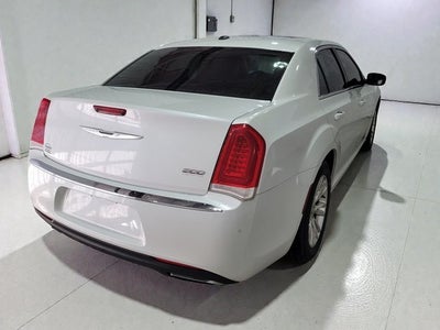 2015 Chrysler 300 Limited