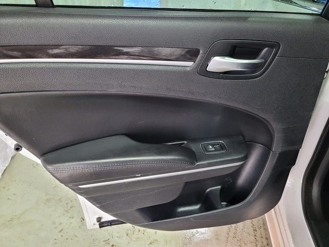 2015 Chrysler 300 Limited