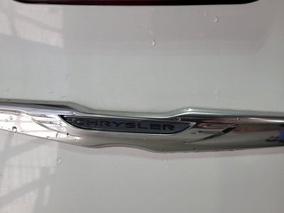 2015 Chrysler 300 Limited