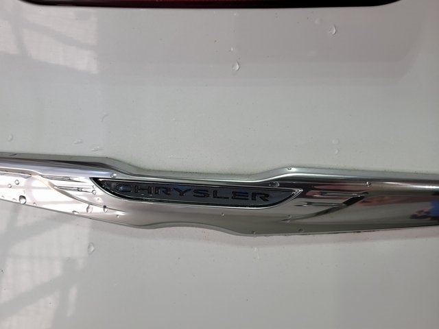 2015 Chrysler 300 Limited