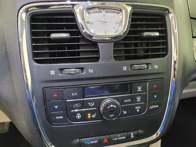 2015 Chrysler Town & Country Touring