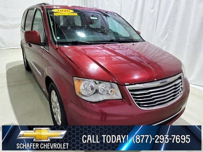 2016 Chrysler Town & Country Touring