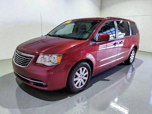 2016 Chrysler Town & Country Touring
