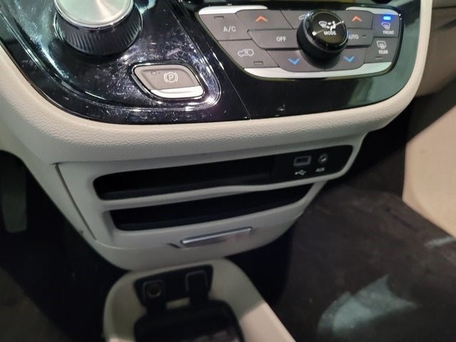 2017 Chrysler Pacifica Touring L