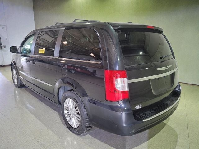 2015 Chrysler Town & Country Touring-L
