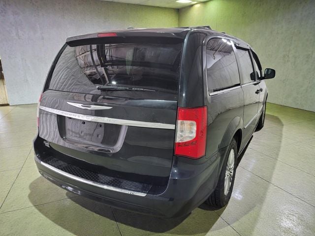 2015 Chrysler Town & Country Touring-L