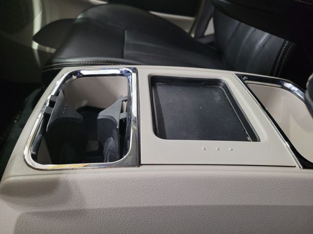 2015 Chrysler Town & Country Touring-L