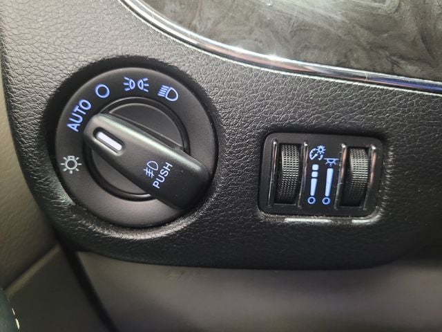 2015 Chrysler Town & Country Touring-L