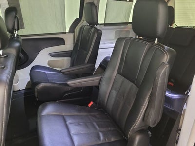 2015 Chrysler Town & Country Touring-L