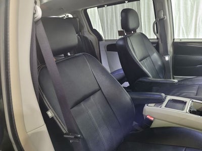 2015 Chrysler Town & Country Touring-L