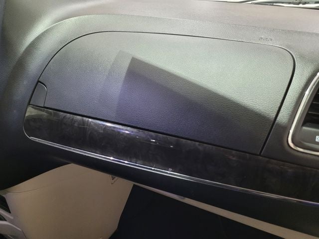 2015 Chrysler Town & Country Touring-L