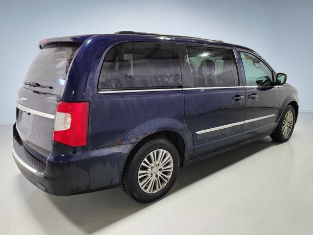 2014 Chrysler Town & Country Touring-L