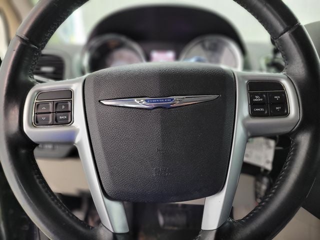 2014 Chrysler Town & Country Touring-L